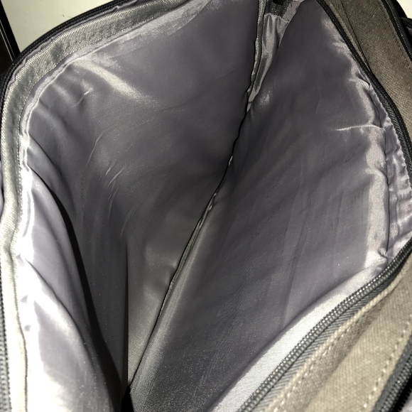 Coolbell convertible backpack and messenger Bag - Picture 4 of 7